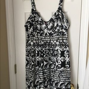 Ladies sleeveless summer dress